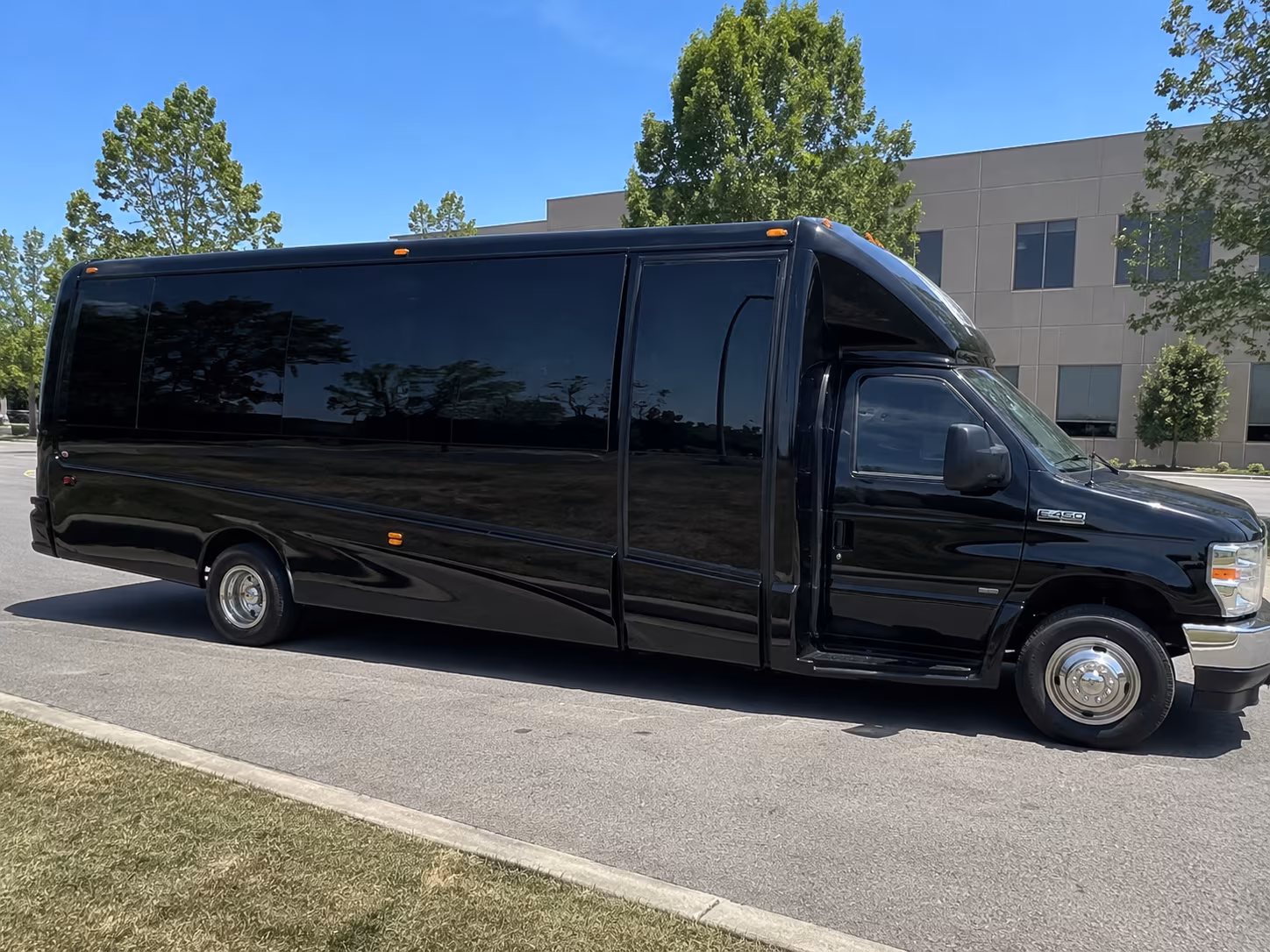 Baton Rouge Birthday, Sweet 16, & Quinceañera Party Bus Rentals