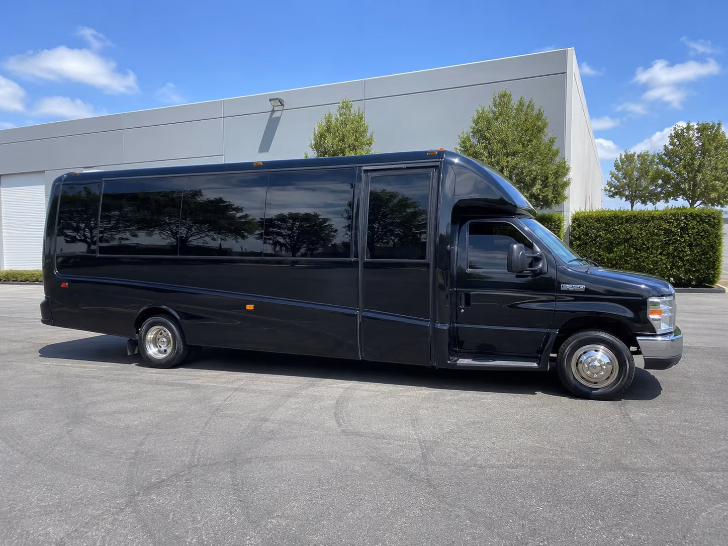 Baton Rouge Winery Tour & Pub Crawl Transportation