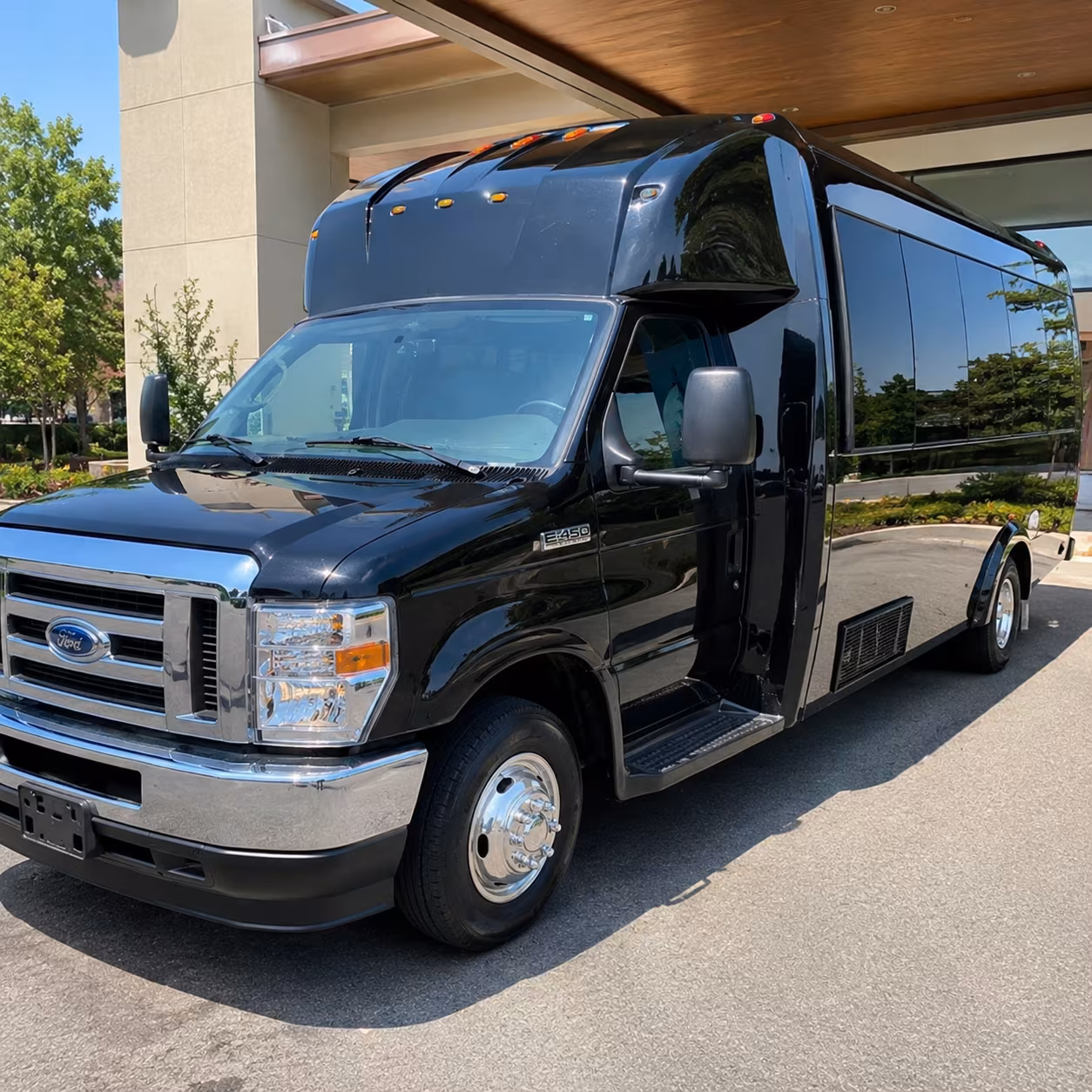 Bossier City Birthday, Sweet 16, & Quinceañera Party Bus Rentals