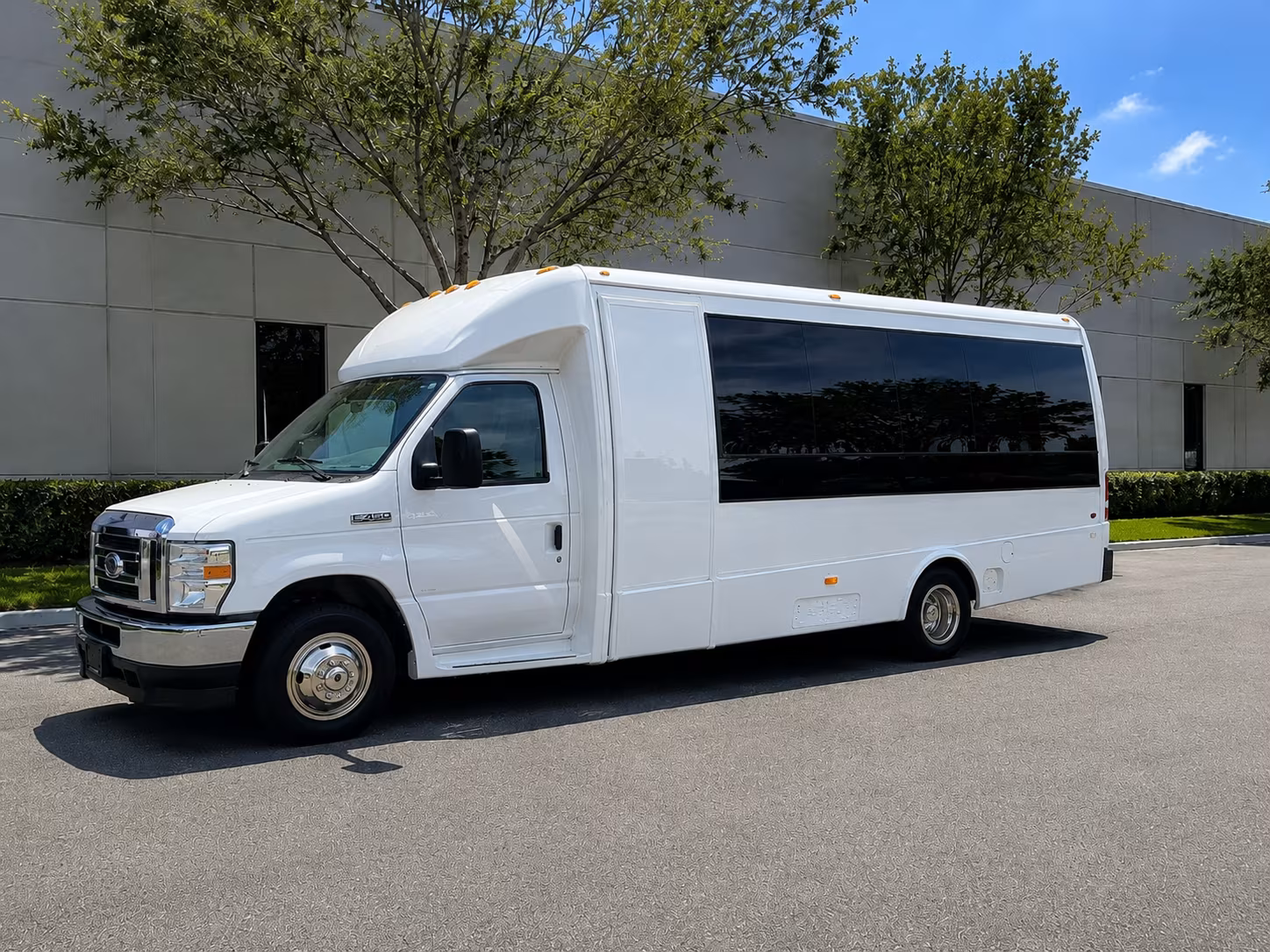 Jackson Wedding Transportation & Shuttle Service
