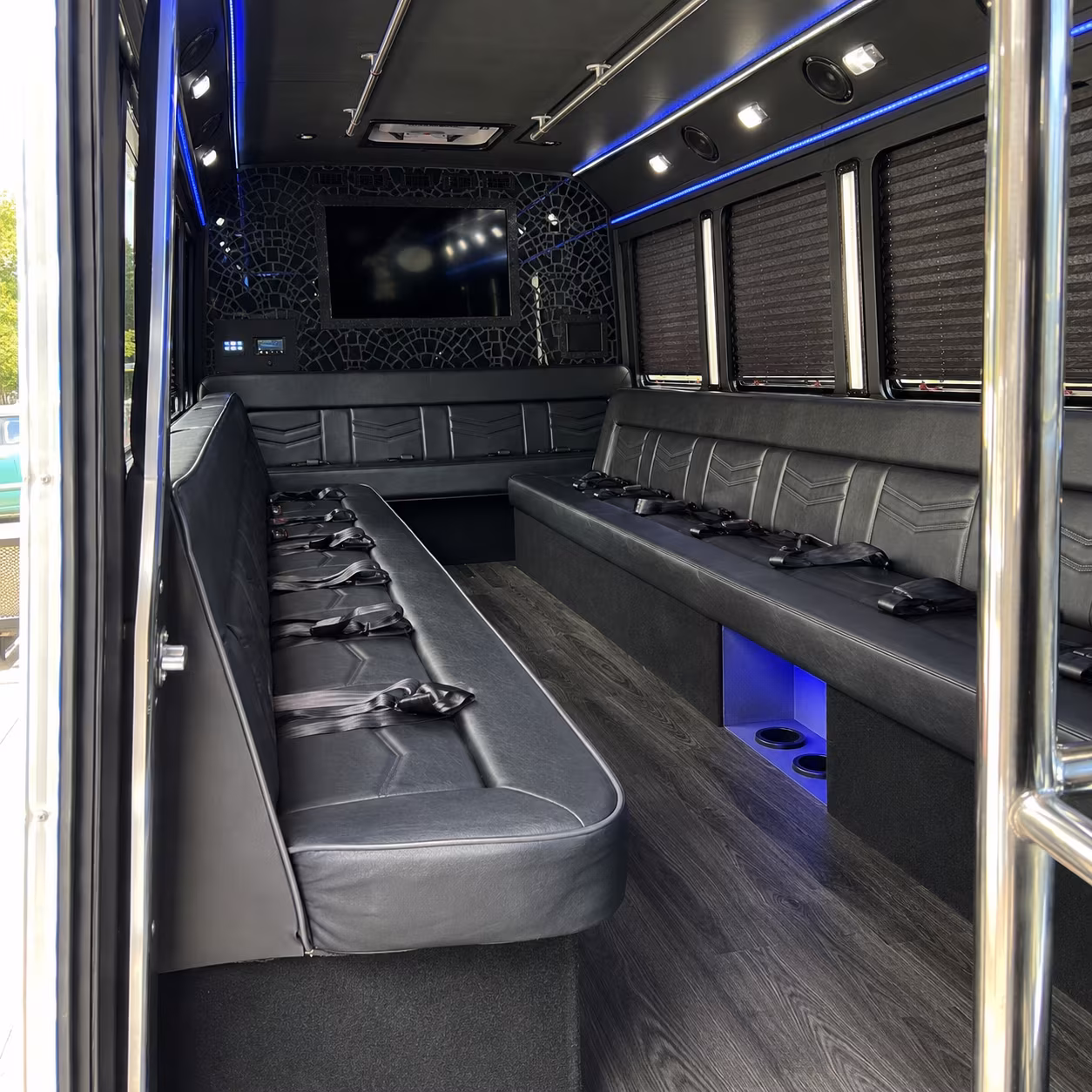 Jackson Winery Tour & Pub Crawl Transportation