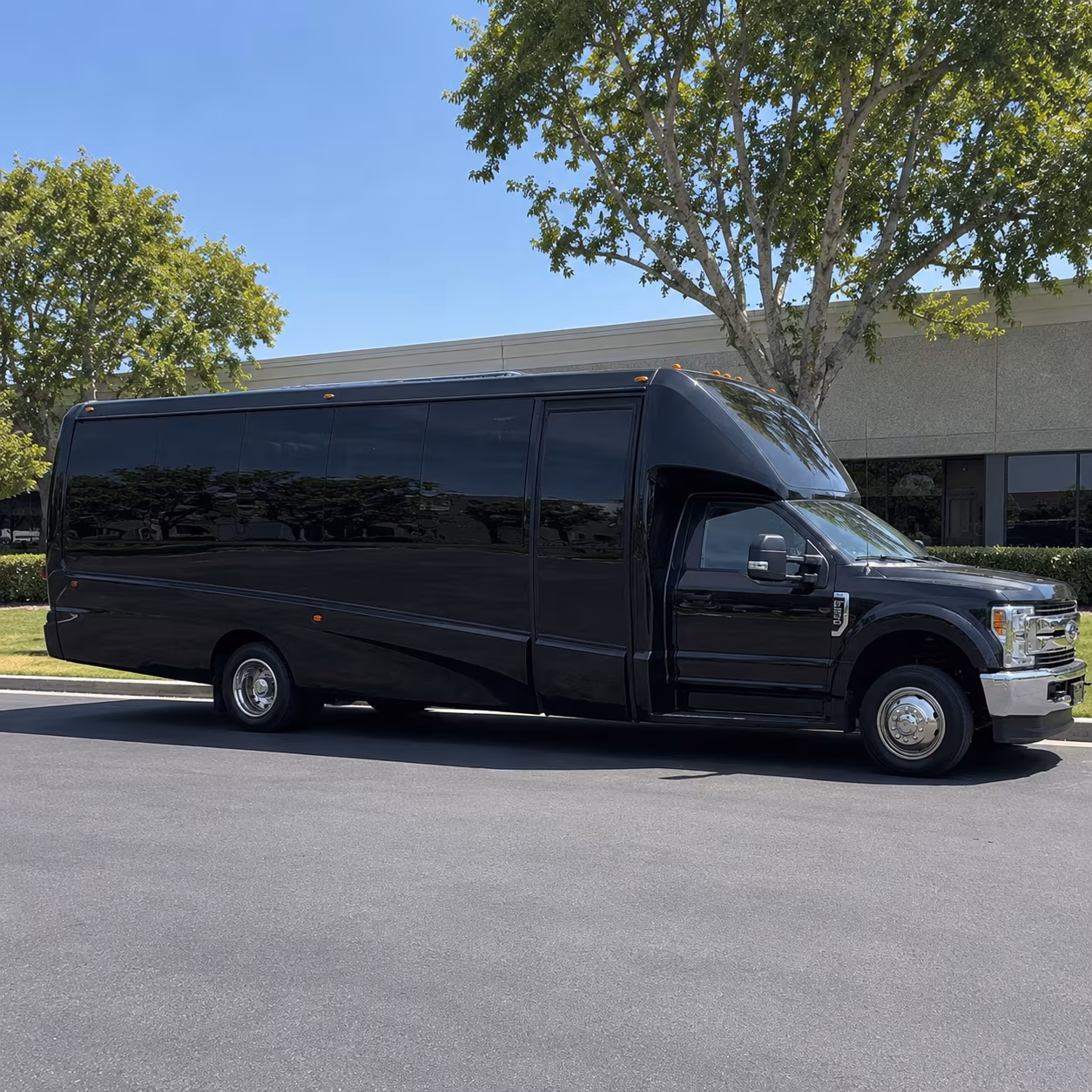 Lafayette Birthday, Sweet 16, & Quinceañera Party Bus Rentals