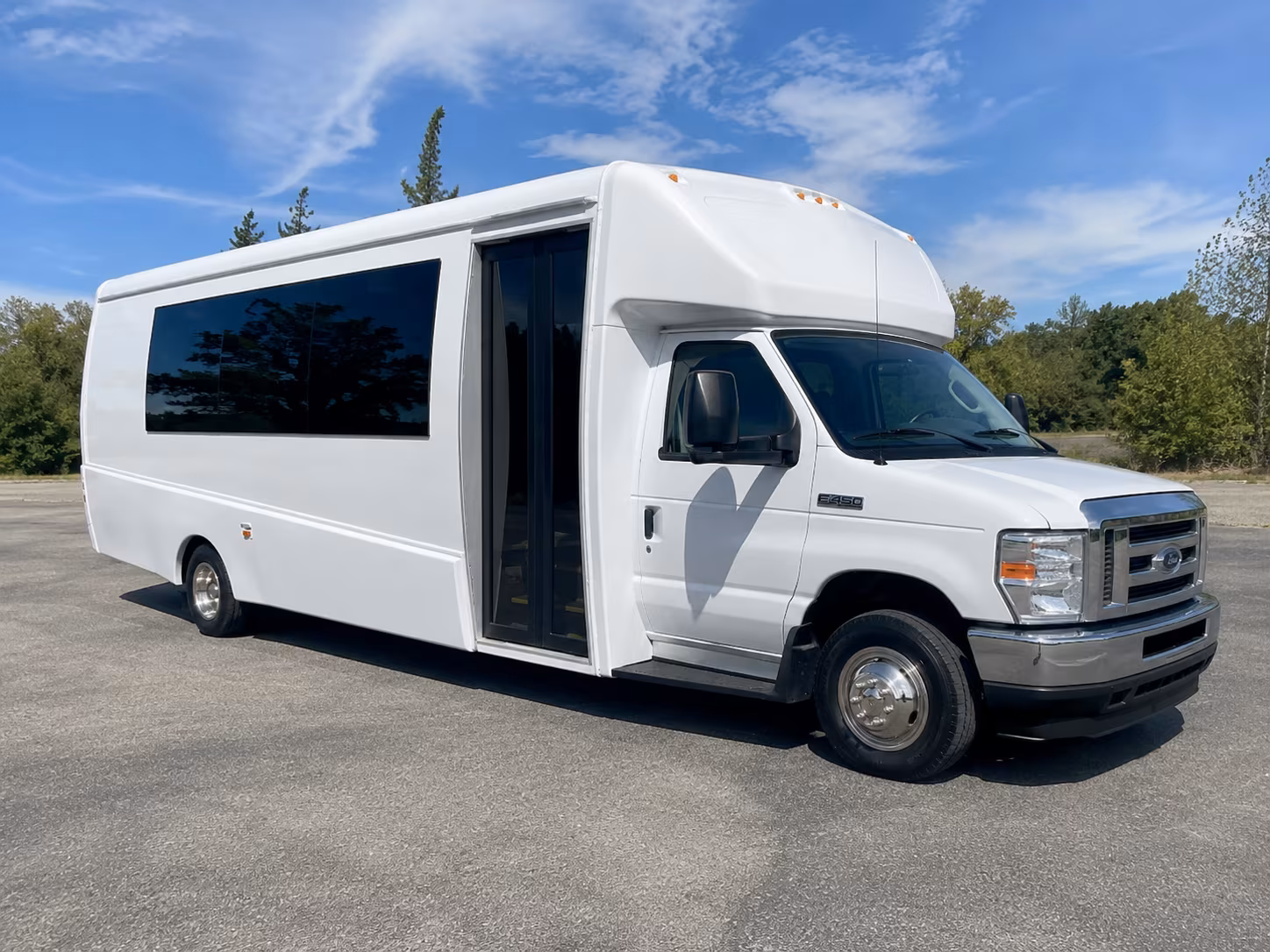 Little Rock Homecoming & Prom Party Bus Rentals