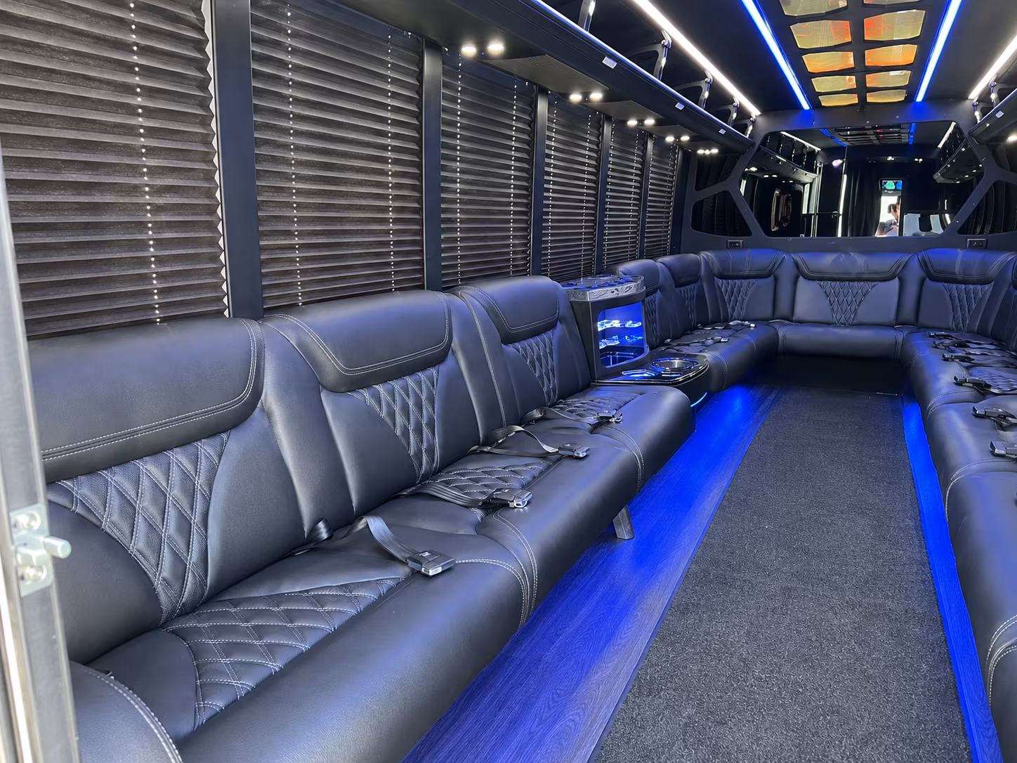 Shreveport Winery Tour & Pub Crawl Transportation party bus exterior