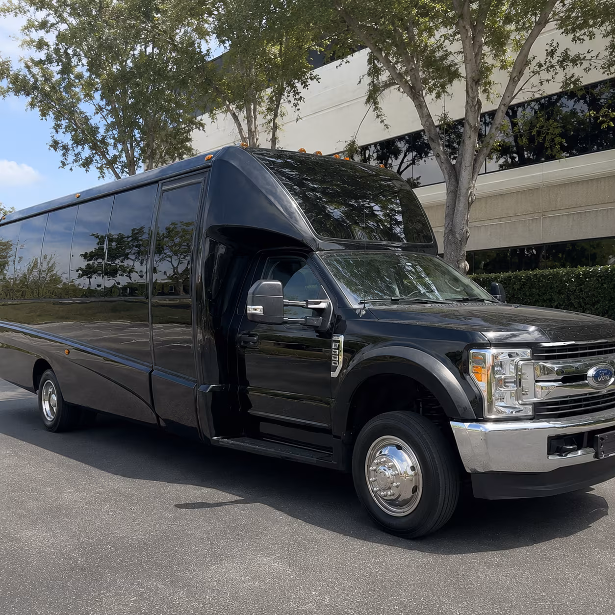Shreveport Winery Tour & Pub Crawl Transportation